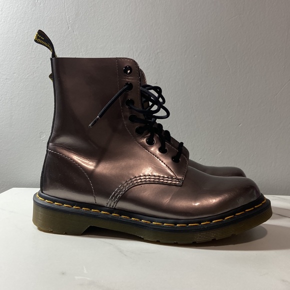 Dr. Martens Pascal 8-Eye Boot in Pewter Size 8 - Picture 3 of 11